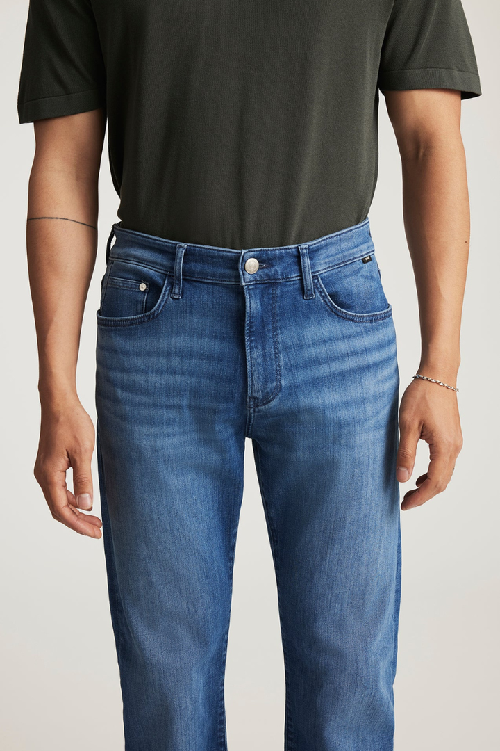 Zach Straight Leg Jeans