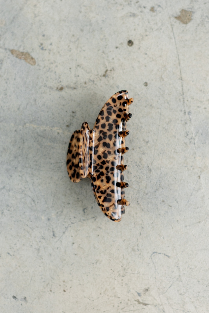 Brunette The Label Claw Clip | Leopard