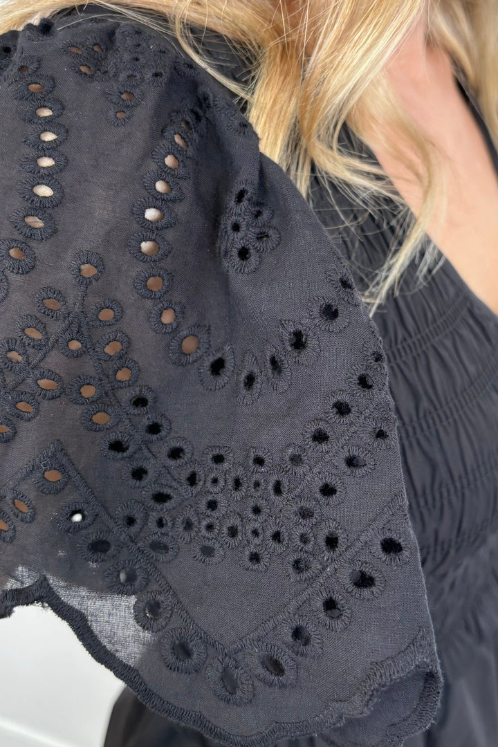Avis Dress