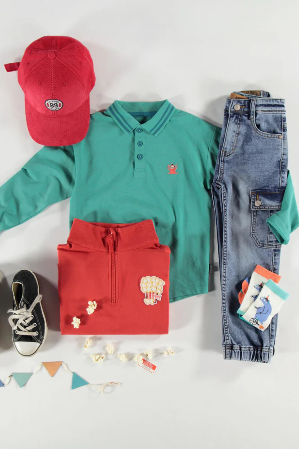 Blue jeans with cargo pockets