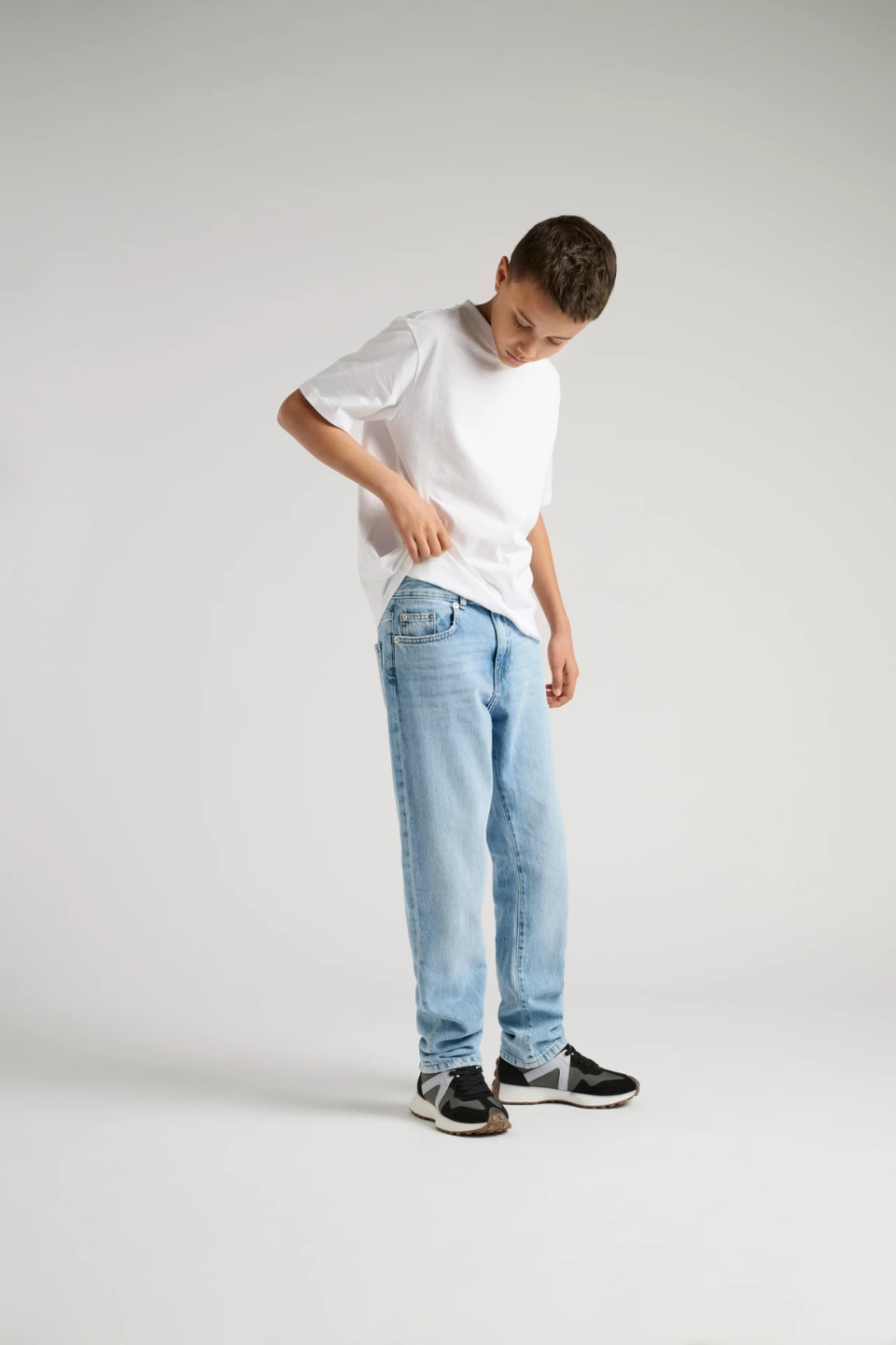 EDGE Mid rise Straight Fit Jeans