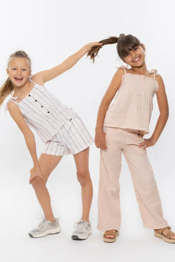 No Way Monday girls&