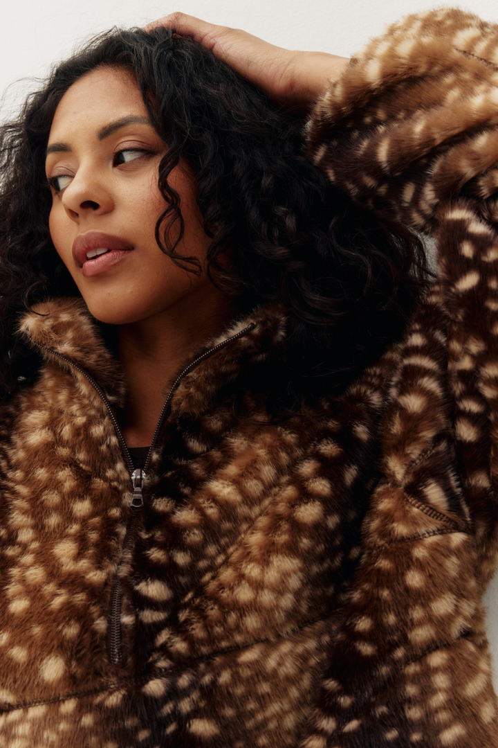 Kuwalla Women’s Tachette Faux-Fur Zip-Up