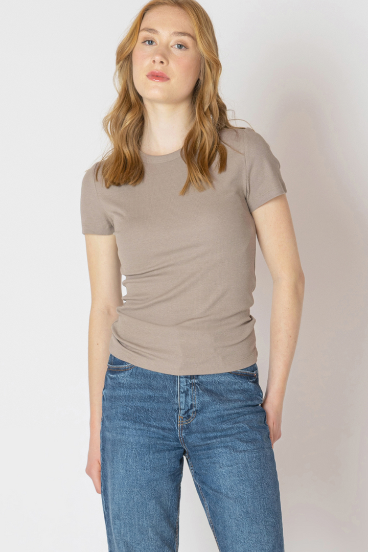 Samantha Tee