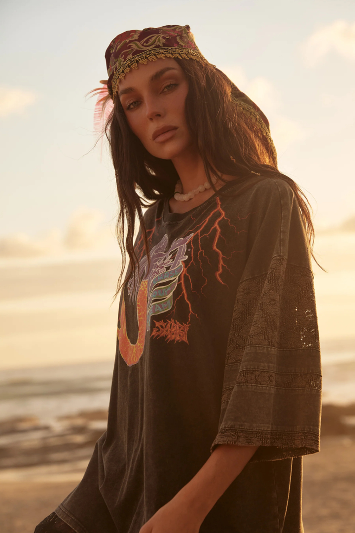 SABBI THE CHASE YOUR DREAMS LACE TEE