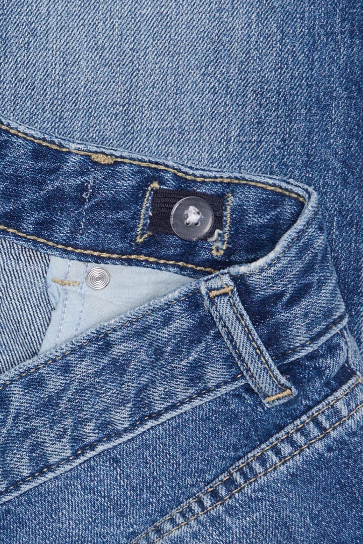 EDGE Straight Fit Jeans