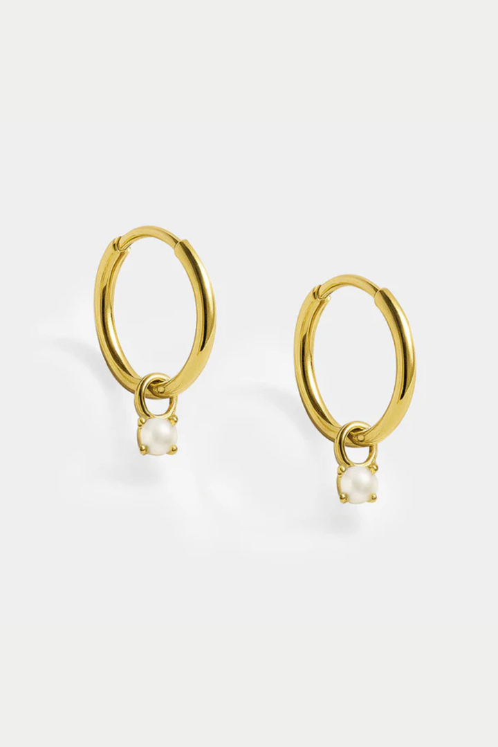 Mini gold huggie earrings in stainless steel &amp; pearl - Hot Peppers Clothing