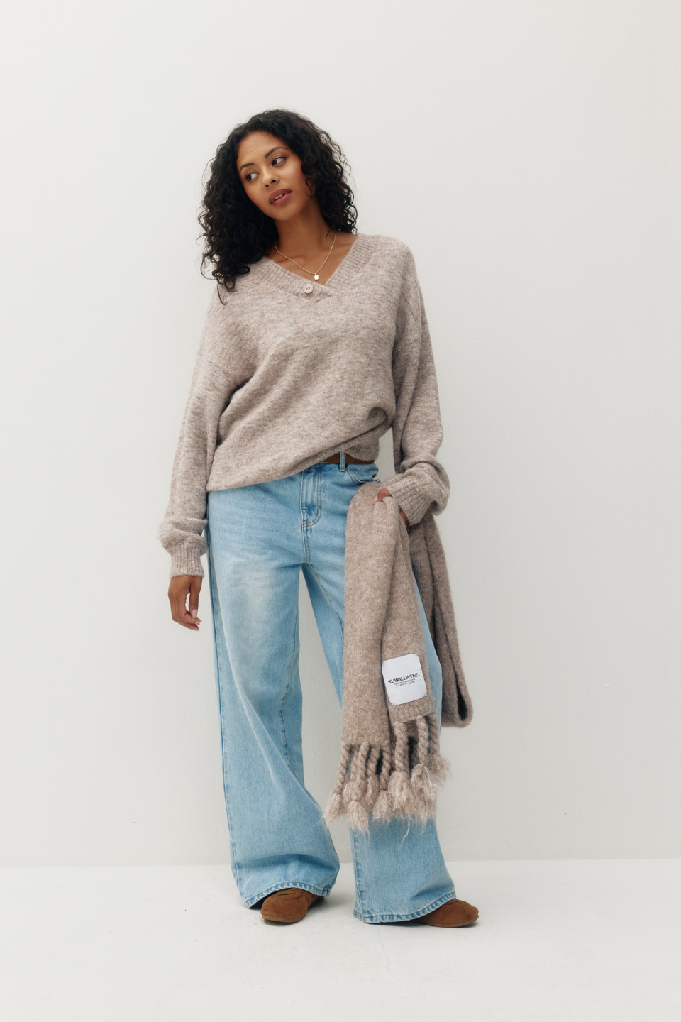 Kuwalla Women’s Milkloom Fuzzy V-Neck
