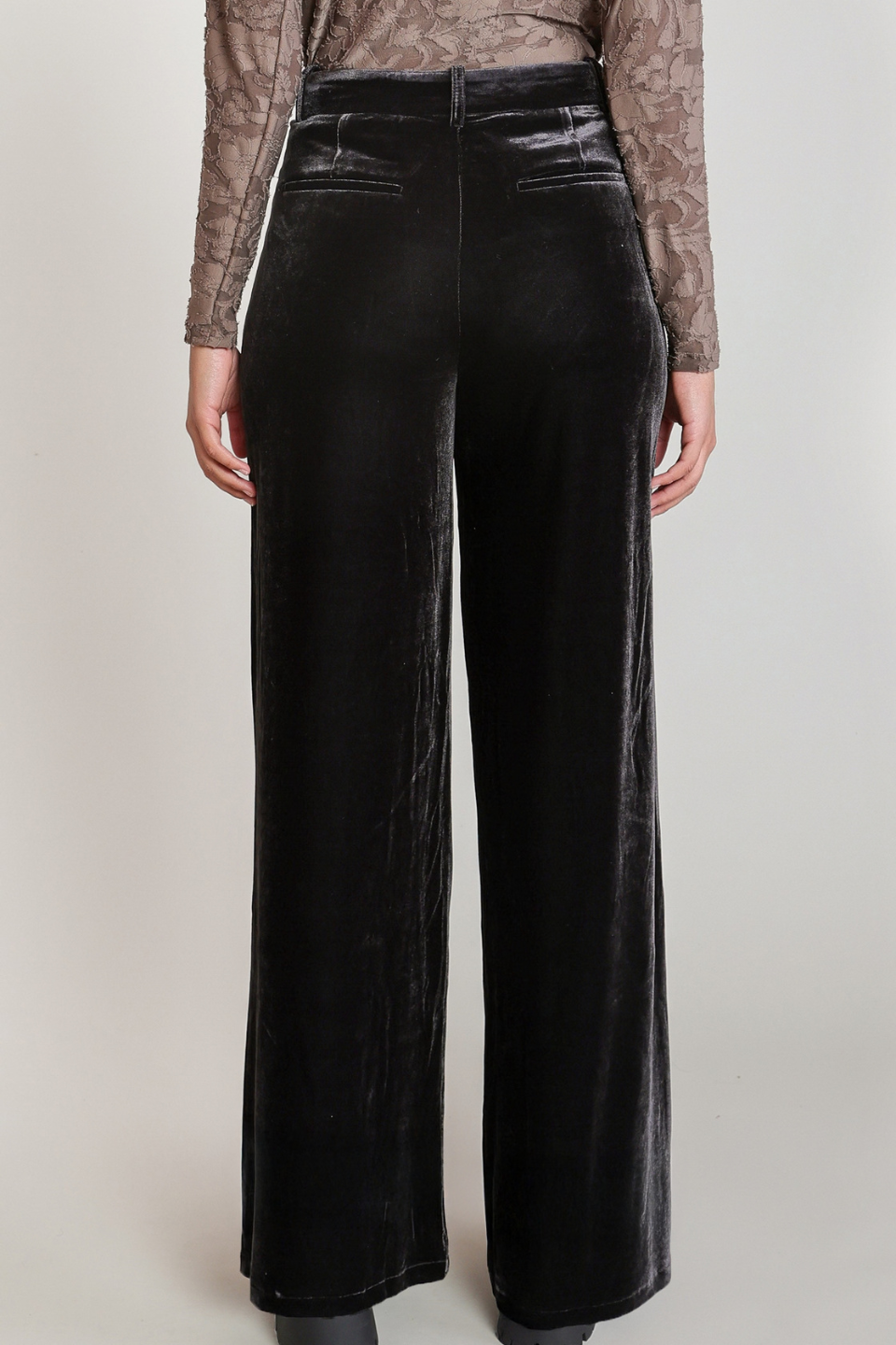 Dex Blythe Velvet Wide-Leg Pant