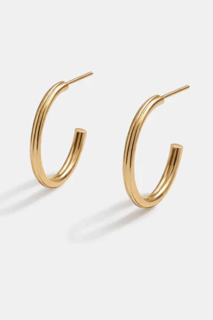 BIZOU Gold-plated stainless steel grooved hoop earrings BIZOU