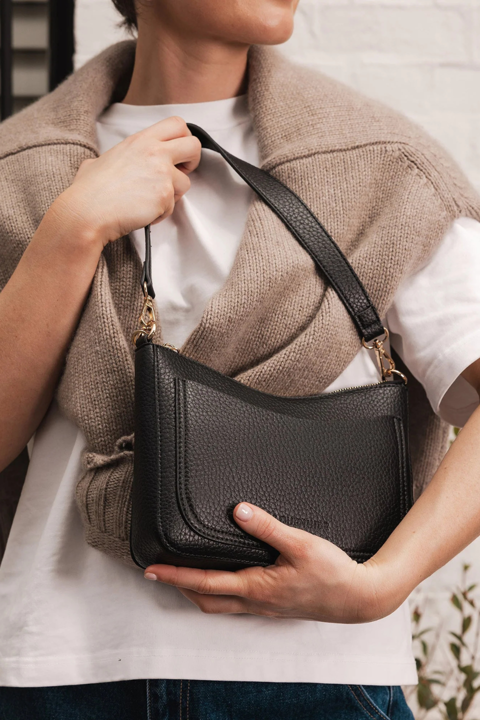 Linda Crossbody Bag in Black