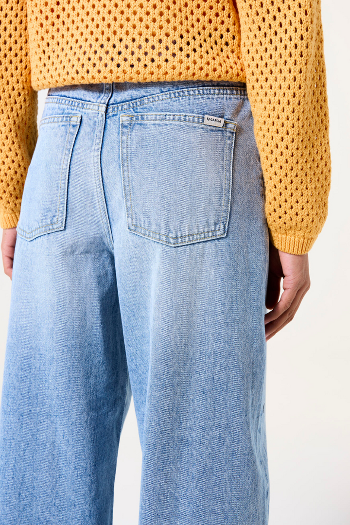 Balloon jeans